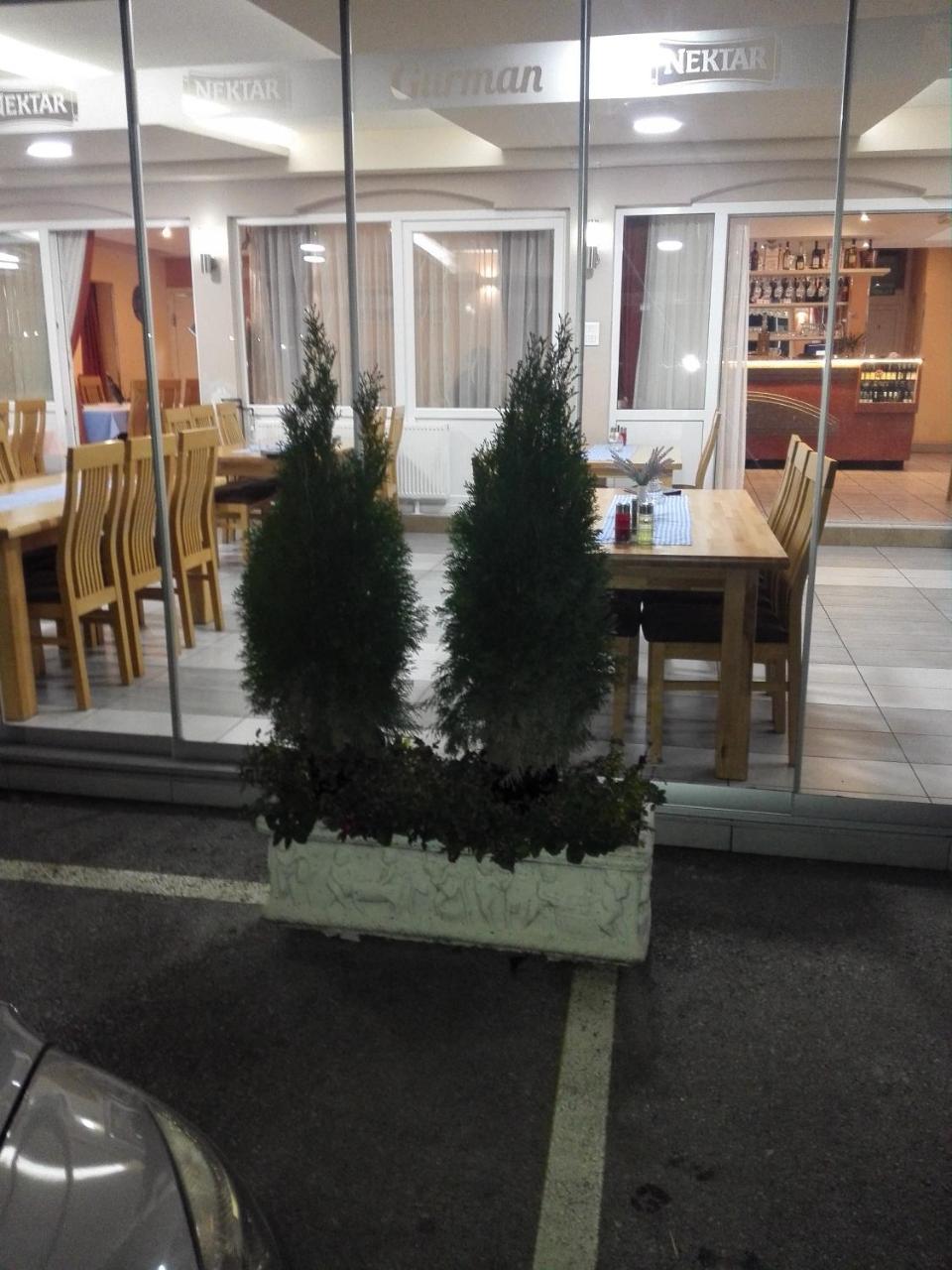 Motel Restoran Gurman Banyaluka Dış mekan fotoğraf